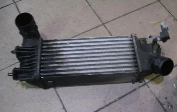 Peugeot 607 Intercooler radiator