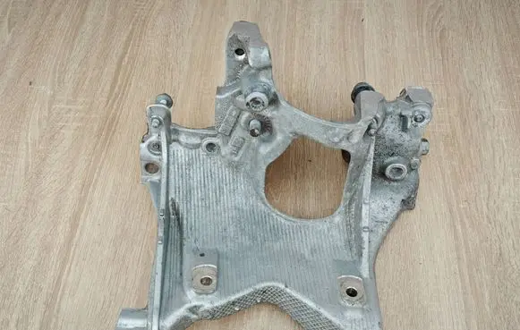 Audi A4 S4 B9 Engine mounting bracket 8W0399295E