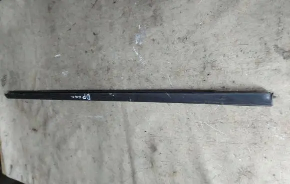 Ford Galaxy Door glass trim 
