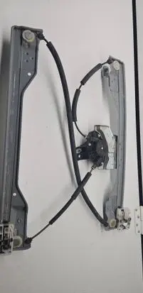Ford F150 Rear door window regulator with motor 008572