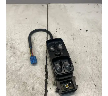 Mercedes-Benz C W203 Electric window control switch A2038200110 501809