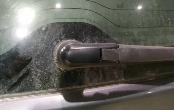 Mitsubishi Outlander Rear window wiper motor 