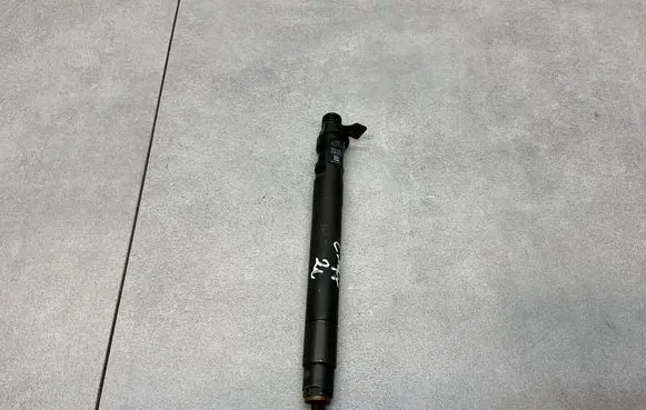 Fuel injector