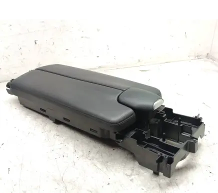 Mercedes-Benz E W212 Armrest 0005746037