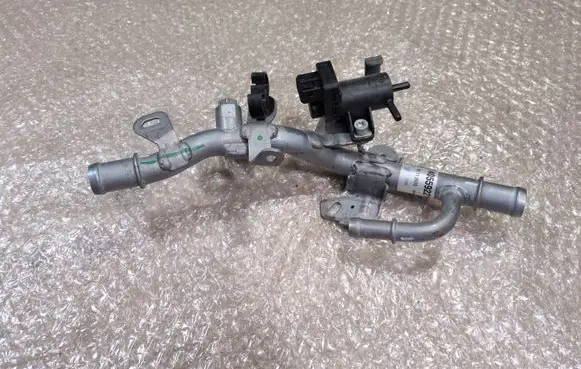 Renault Trafic III (X82) Engine coolant pipe/hose 140559221R
