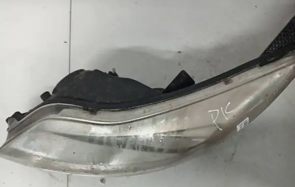 Ford Focus Headlight/headlamp bm5113w030 bm5113d155