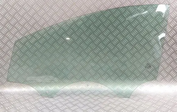 Ford Focus Front door window glass four-door BM51-A21411-A