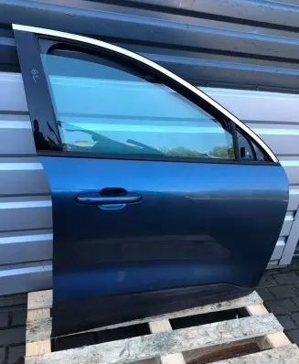 Ford Kuga III Front door