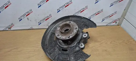 Rear wheel hub