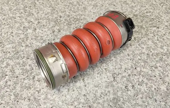 BMW X5 E70 Intercooler hose/pipe 7807987