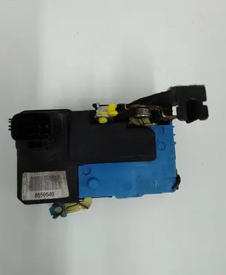 Volvo XC90 Front door lock 8650546
