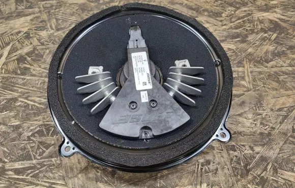 Maserati Quattroporte Subwoofer speaker 197503 280868001 447062