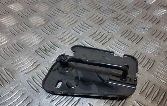 Audi A3 S3 8V Engine bonnet/hood lock/latch loop/hook 8V0823185B