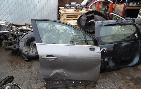 Renault Captur II Front door
