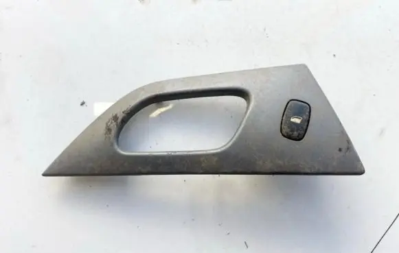 Peugeot 407 Front door window switch trim 964692997702