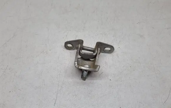 Toyota RAV 4 (XA20) Rear door upper hinge