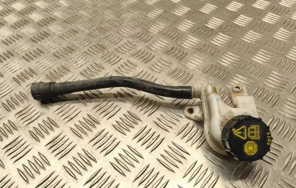 Ford Fiesta Brake fluid reservoir 8V512K478A