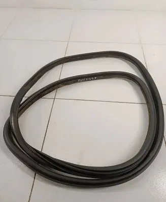 BMW X3 F25 Rubber seal rear door 7205725