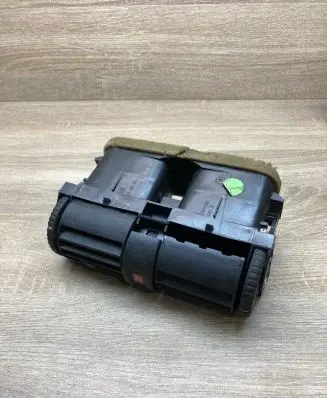 Opel Astra G Dash center air vent grill 90560344