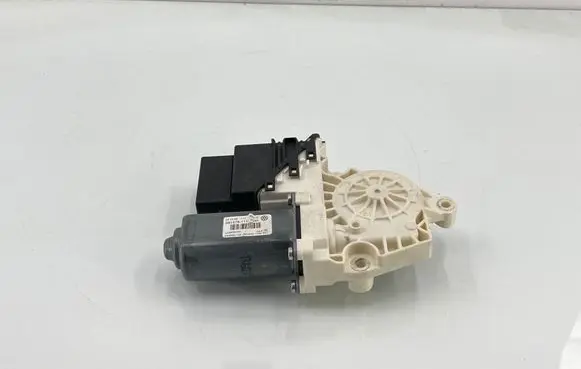 Volkswagen PASSAT B6 Rear door window regulator motor 981678111 3C9959704 984065104