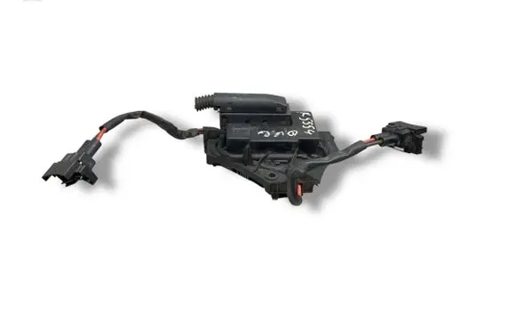 Opel Vectra C Coolant fan relay 1379131
