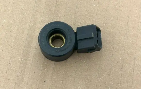 Mercedes-Benz C W204 Detonation knock sensor A0061533628