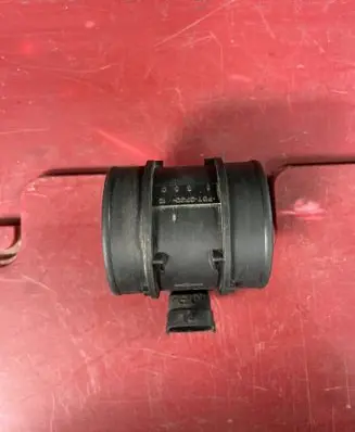 Opel Zafira B Mass air flow meter FGP55353813