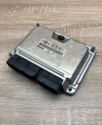 Volkswagen PASSAT B5.5 Engine control unit/module ECU 3B1907401B 0281010447 781Q