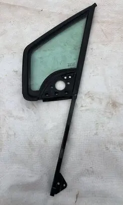 Audi A6 S6 C8 4K Rear vent window glass 43R011565 4100071365