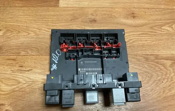 Volkswagen PASSAT B6 Comfort/convenience module 3C0937049A H54S2202 F005V00661