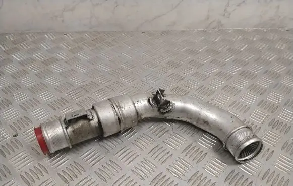 Intercooler hose/pipe