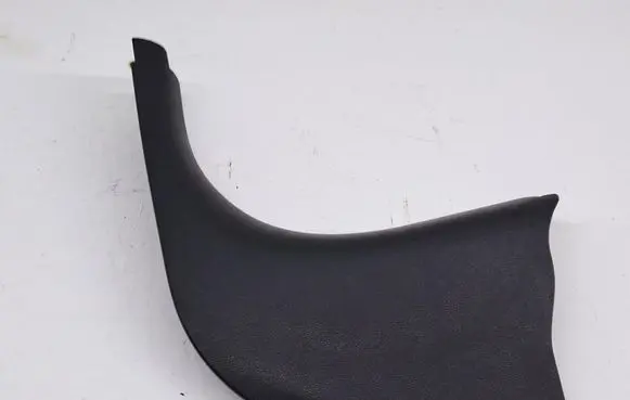 BMW 3 E90 E91 Foot area side trim 7067081