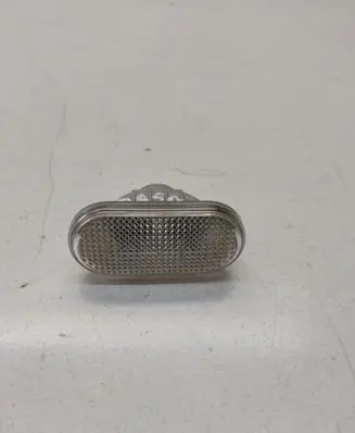 Front fender indicator light