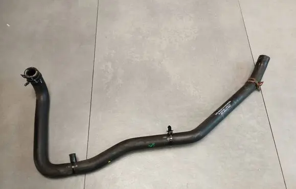 Mercedes-Benz B W246 W242 Engine coolant pipe/hose 101553710B