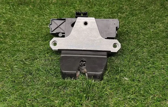 Ford Focus Tailgate/trunk/boot lock/catch/latch 3M51R442A66CA