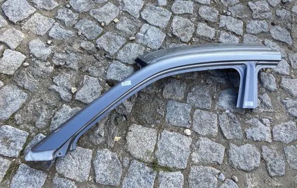 Suzuki Vitara (LY) Front bodywork piece PK18919