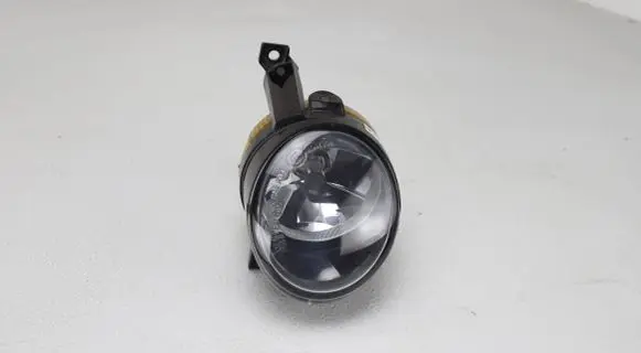 Volkswagen Tiguan Front fog light 1T0941699G