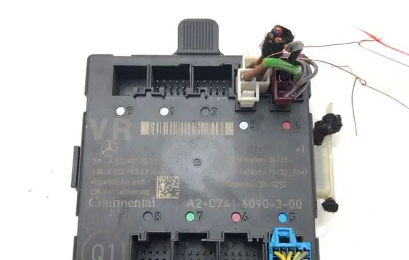 Mercedes-Benz E W212 Other control units/modules A2129001829