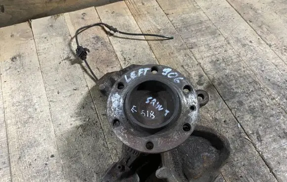 Mercedes-Benz Sprinter W906 Front wheel hub