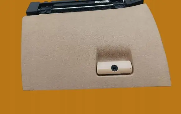 Glove box