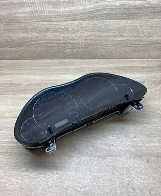 Speedometer (instrument cluster)