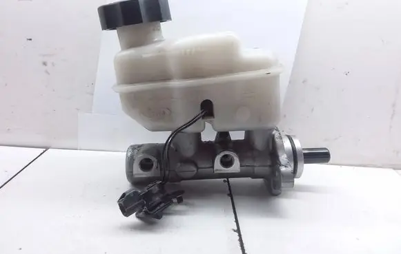 KIA Sorento Master brake cylinder 1271