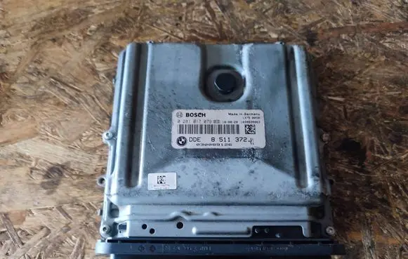 BMW 5 GT F07 Engine control unit/module 8511372 0281017079