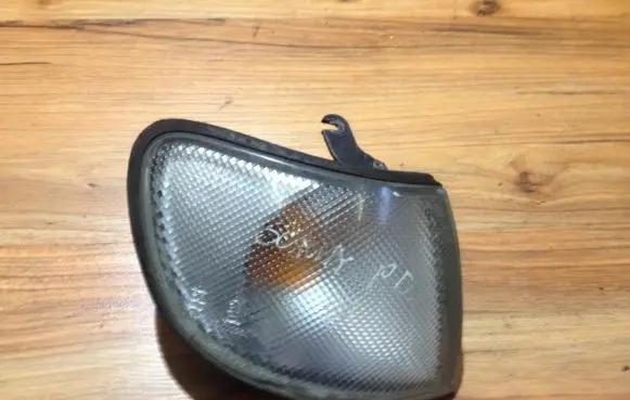Nissan Sunny Front indicator light 3305r