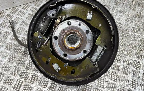 Skoda Enyaq iV Rear wheel hub