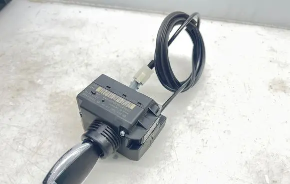 Mercedes-Benz CLK A209 C209 Ignition lock 2095450908