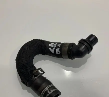 Mercedes-Benz E W211 Engine coolant pipe/hose