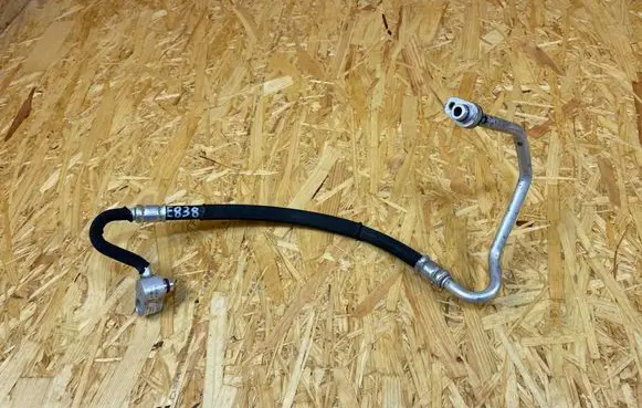 Volkswagen Golf VII Air conditioning (A/C) pipe/hose 5Q0816721E