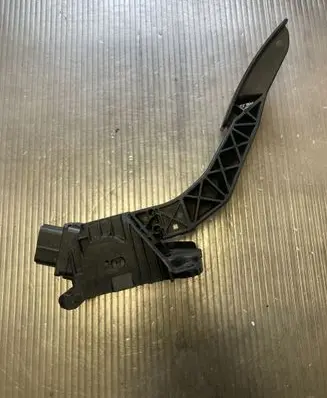 Seat Leon (5F) Accelerator throttle pedal 5Q2723503D 6PV01062105