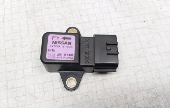 Nissan X-Trail T30 ESP acceleration yaw rate sensor 479308H300